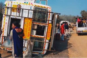 बैतूल : नागपुर से भोपाल जा रही बसंत बस बरेठा घाट के पास पलटी 22 लोग घायल