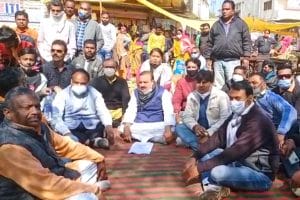 जबलपुर : पनागर नगरपालिका परिषद अवैध अतिक्रमण को लेकर की कार्रवाई, कांग्रेस सेवा दल के कार्यकर्ताओं ने किया हंगामा