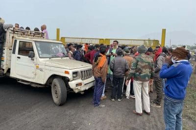 सिंगरौली : कंपनी में कार्य के दौरान झुलसे व्यक्ति ने इलाज के दौरान तोड़ा दम, गुस्साए ग्रामीणों ने शव को कंपनी गेट पर रखकर शुरू किया प्रदर्शन