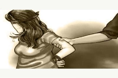 गुना : दिनदहाड़े एक युवती का अपहरण करने का प्रयास, वारदात में शामिल थे 5 युवा, दो गिरफ्तार तीन भागे