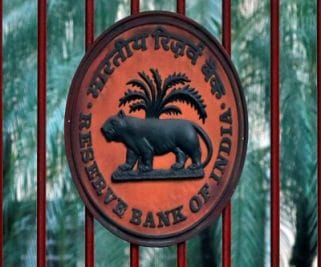 RBI ने किया रेपो रेट में बड़ा बदलाव, महंगे होंगे लोन, जाने क्या होंगे फायदे और नुकसान