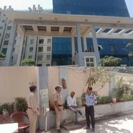 EOW का छापा : प्राइमरी टीचर पर करोड़ों की संपत्ति, निकला कई कॉलेजों का मालिक!