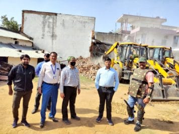 MP News: दुष्कर्म अपराधी के लिए प्रशासन सख्त, DM ने घर पर चलवाया बुल्डोज़र