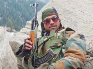आगर-मालवा के कानड़ के रहने वाले सैन्य जवान अरुण शर्मा कश्मीर के कुपवाड़ा में शहीद