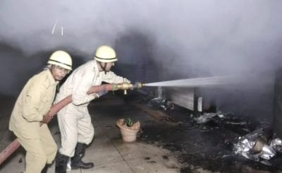 Indore News: इंदौर में दो स्थानों पर लगी आग, लाखों का माल जलकर खाक