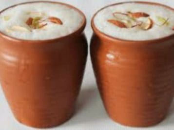 गर्मी से परेशान हैं तो डाइट में शामिल करें केसर, पिस्ता, बादाम की लस्सी, रहेंगे फ्रेश