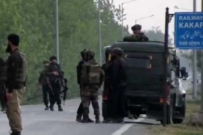 पुलवामा में हुआ आतंकी हमला, रेलवे सुरक्षाकर्मी शहीद, दो घायल