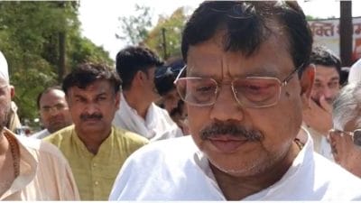 VIDEO: मंत्रीजी… यहां तो समय का ख्याल रखना था!