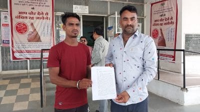 Neemuch News : डॉ. गुप्ता की लापरवाही से जिंदगी और मौत के बीच संघर्ष कर रहा 15 वर्षीय बालक