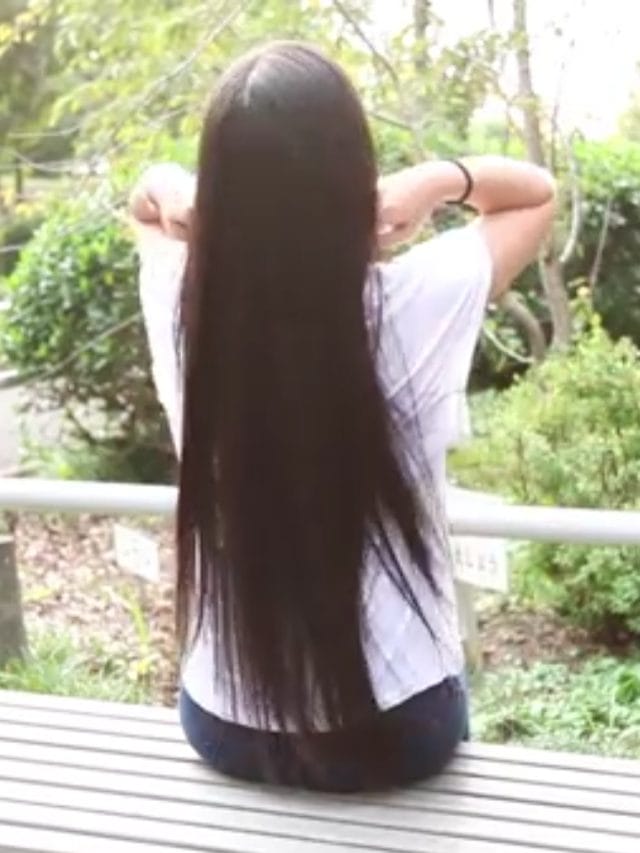 बालों को स्वस्थ और लंबा बनाने के लिए योग के बेस्ट पॉज