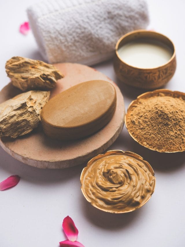 चेहरे को सुंदर बनाने के लिए मुल्तानी मिट्टी के कुछ Facepacks