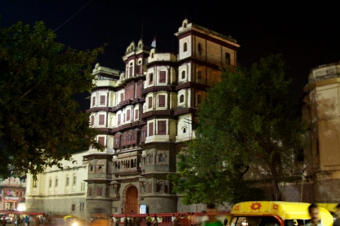 The_Rajawada_(Old_Palace)_in_Indore,_MP_(5102818067)