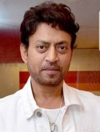 Photos: Irrfan Khan के बेटे बाबिल को देखकर रह जाएंगे दंग, फैन्स ने कहा इरफान की फोटोकॉपी
