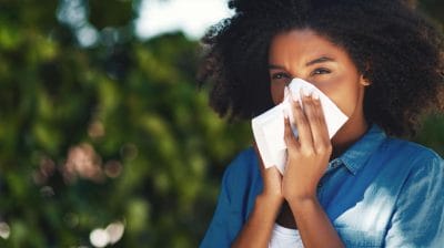 बुखार में इन चीजों का सेवन कतई ना करें, वरना और बिगड़ जाएगी तबीयत