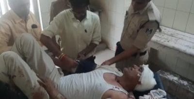 डबरा : आवारा सांड के हमले में आरक्षक घायल, ग्वालियर रेफ़र