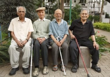 Atal pension yojna: बूढ़े-बुजुर्गों को सरकार हर महीने देगी 5000रू की पेंशन, जाने इस स्कीम के बारे में