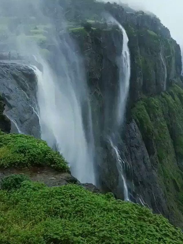 भारत की इस जगह पर उल्टा बहता है झरना, अद्भुत नज़ारे को देख दंग रह गए लोग, बोले- न्यूटन का नियम भी फेल