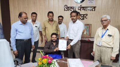 छतरपुर : जब जीते हुए जिला पंचायत सदस्य ने किया घर जाने से इंकार, कहा-जान को खतरा