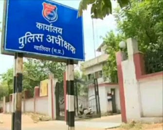 ये कैसा सिस्टम, अपने ही बेटे से मिलने के लिए भटक रही एक मां, नहीं कर रहा कोई मदद