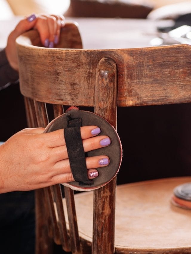 बारिश के मौसम में लकड़ियों के फर्नीचर को बचाने के लिए अजमाएं ये टिप्स