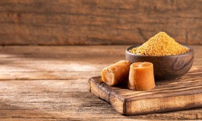शरीर के लिए फायदेमंद है गुड़ का सेवन, इन बीमारियों से मिलता है छुटकारा
