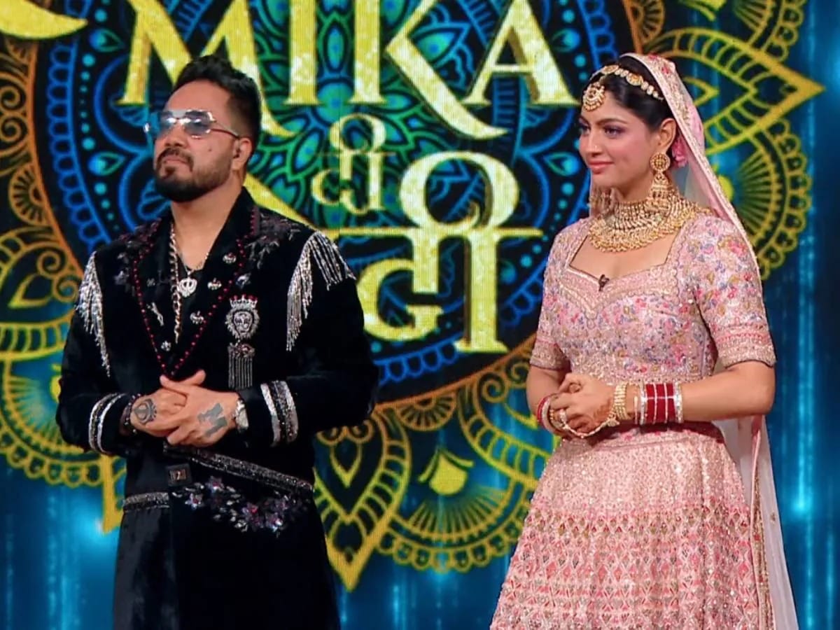 Wait Is Over Actress Akanksha Puri Will Become Mika Singh Bride Mika Di Vohti Winner खत्म