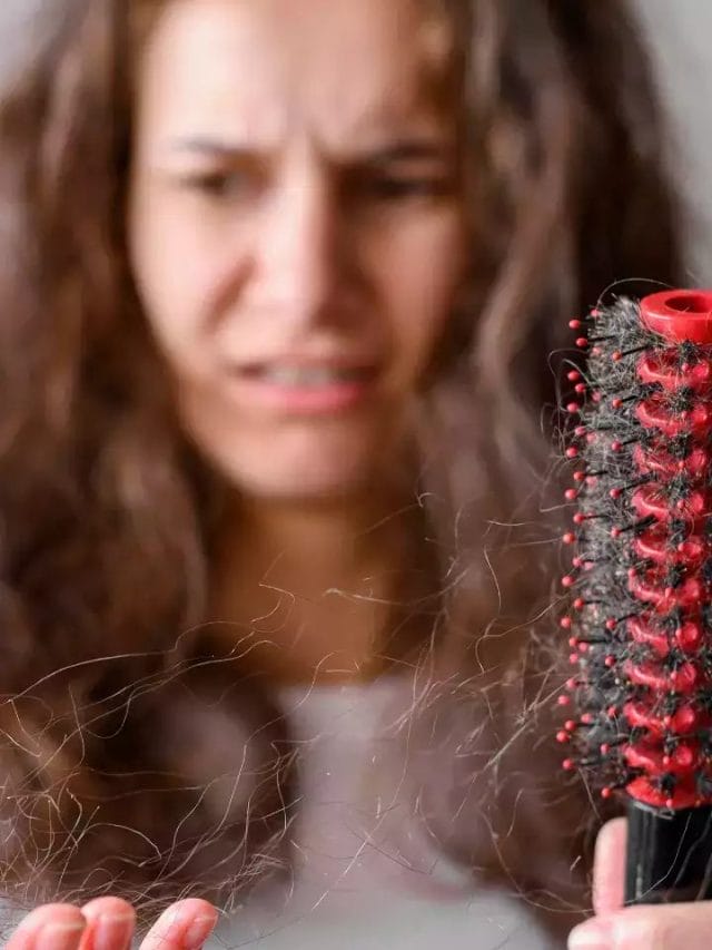 मानसून आते ही झड़ने लगे बाल? करें ये उपाय