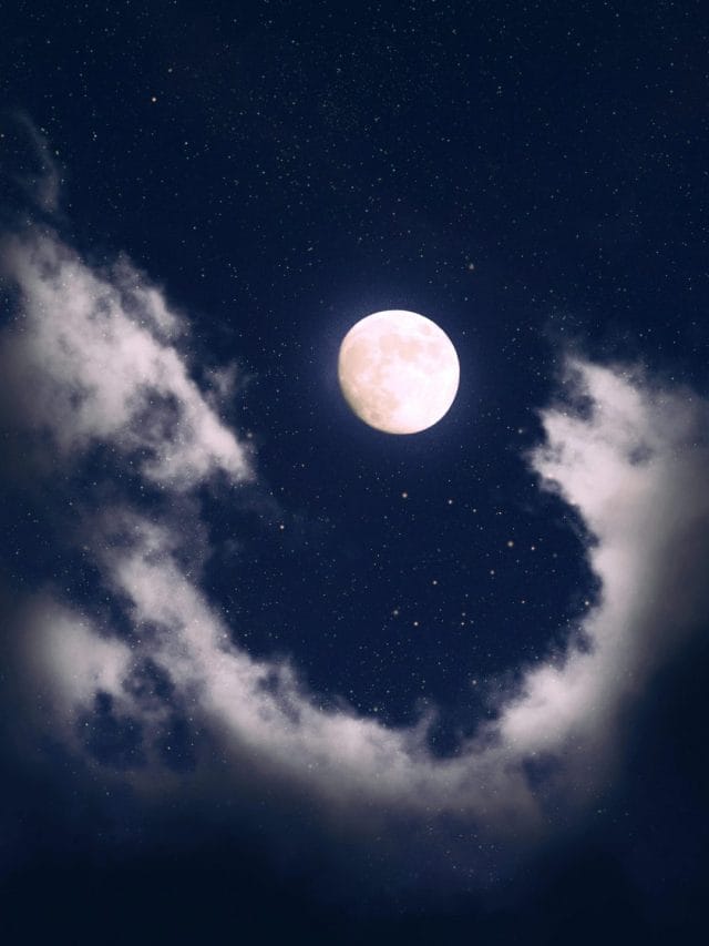 सावन की पूर्णिमा कब है? जानें महत्व और मुहूर्त