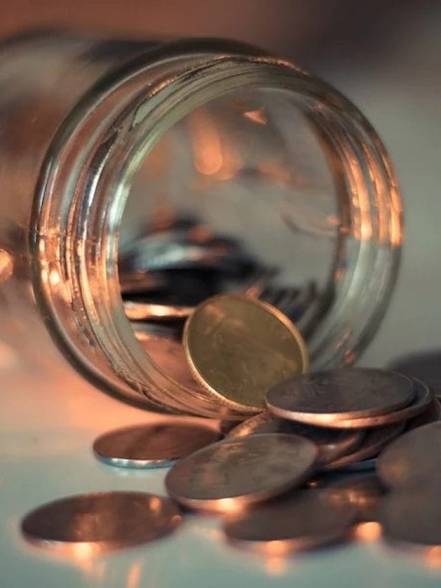 एक नहीं, दो नहीं.. इस शख्स के पेट में थे ठीक 63 सिक्के!