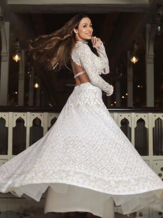 Malaika Arora ने डिजाइनर लहंगा पहनकर जीता फैंस का दिल, देखें