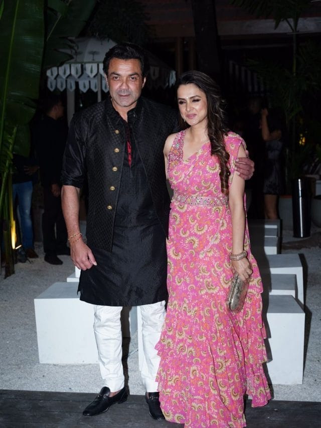 बॉबी देओल की पत्नी तान्या संग केमिस्ट्री देख फैंस हुए इंप्रेस