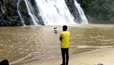 मध्यप्रदेश : छत्तीसगढ़ के रमदहा वाटरफॉल में डूबे सिंगरौली के 6 लोगों के शव मिले