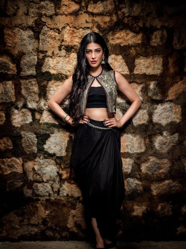 ग्लैमरस श्रुति हासन की नए लुक…!