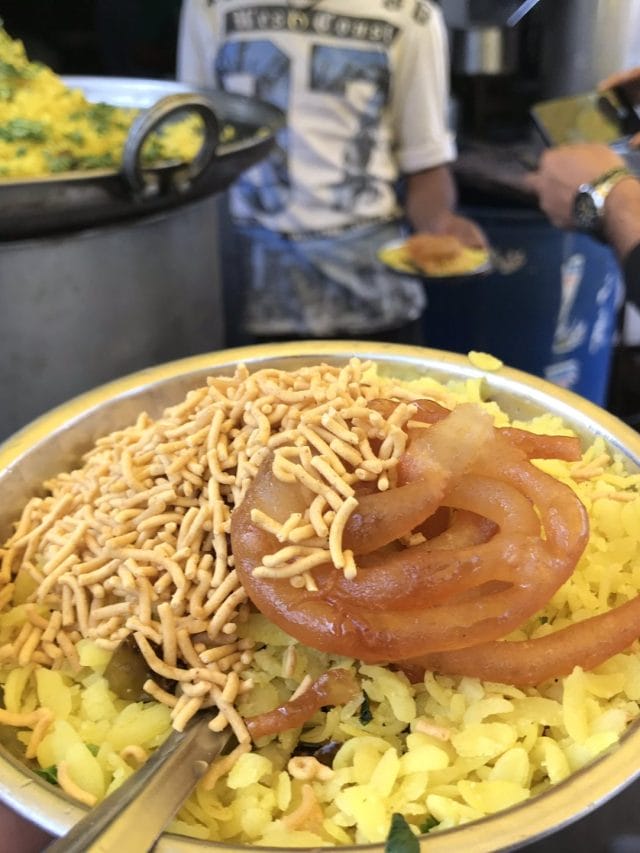 इंदौर के ये प्रसिद्ध डिश ले आएंगे आपके मुंह में पानी