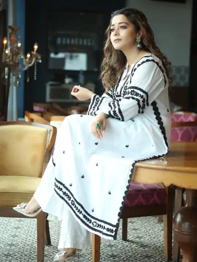 टीना दत्ता का ट्रेडिशनल लुक…