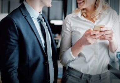 Relationship tips : एक ही ऑफिस में करते हैं काम, हमेशा याद रखें ये बातें