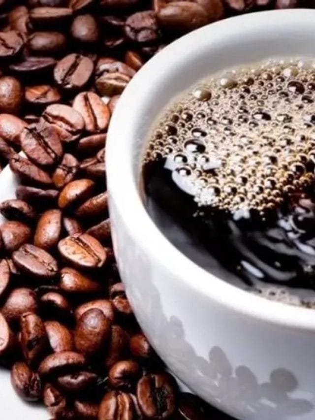 बालों के लिए कॉफी के फायदे