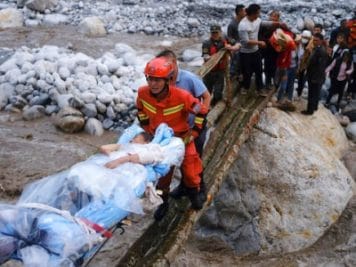 चीन के पहाड़ों में 17 दिन पहले खोया व्यक्ति मिला, दोबारा मिला जीवन दान, जानिए कैसे