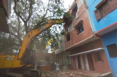 Indore: पशु पालक के आलीशान मकान पर चला निगम का हथोड़ा, फिर शुरू हुई अवैध रिमूवल की कार्यवाही