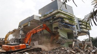 Indore: धराशायी होंगे शहर में बने अवैध भवन, निगम चलाएगा हथौड़ा