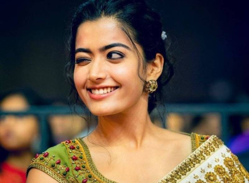 PHOTO : कौन है Rashmika Mandanna की छोटी बहन, जो दिखती है एक्ट्रेस से भी क्यूट