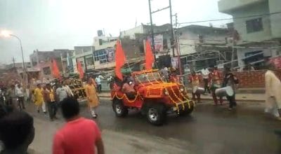 डबरा: माता की भक्ति में डूबा पूरा नगर, निकाली गई 301 मीटर की चुनरी यात्रा, देखें वीडियो