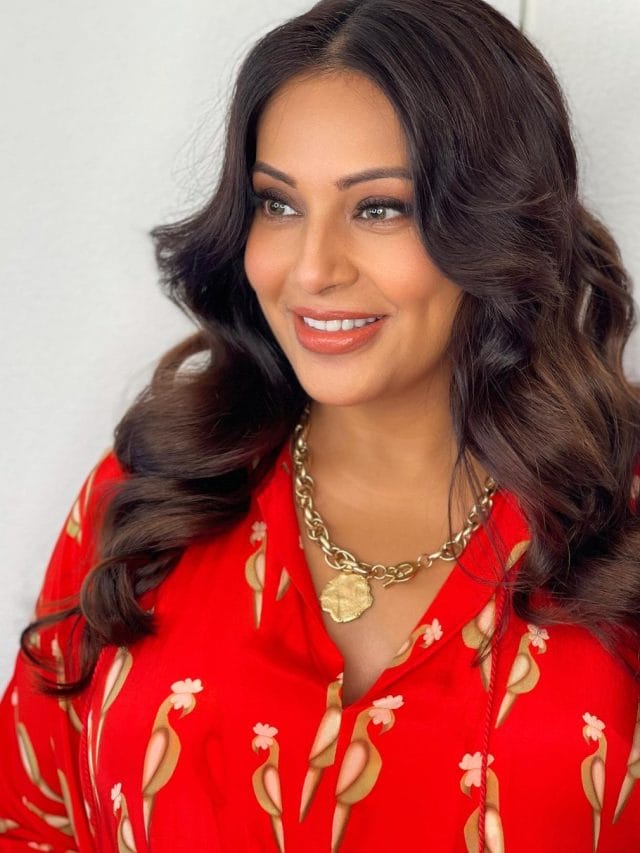 बिपाशा बसु पर चढ़ा प्रेग्नेंसी  का ग्लो, ऑरेंज ड्रेस में लगी बेहद खूबसूरत