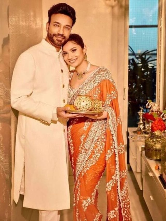 शादी के बाद पहले करवा चौथ पर अंकिता लोखंडे लगी दुल्हन सी खूबसूरत