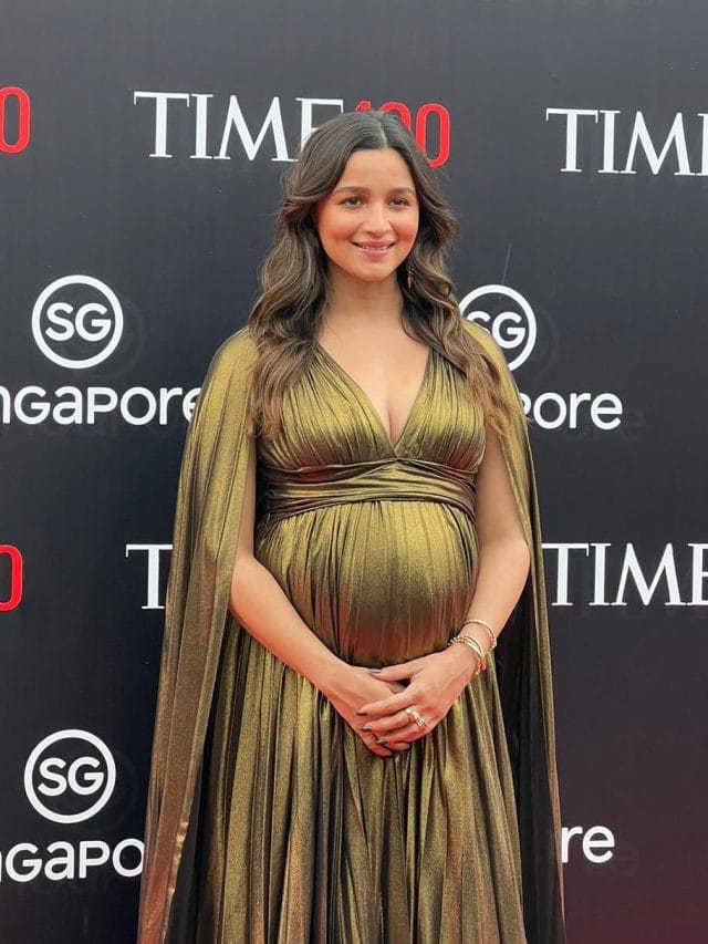प्रेग्नेंट Alia Bhatt ने फिर बिखेरा जलवा, देखें क्यूट लुक