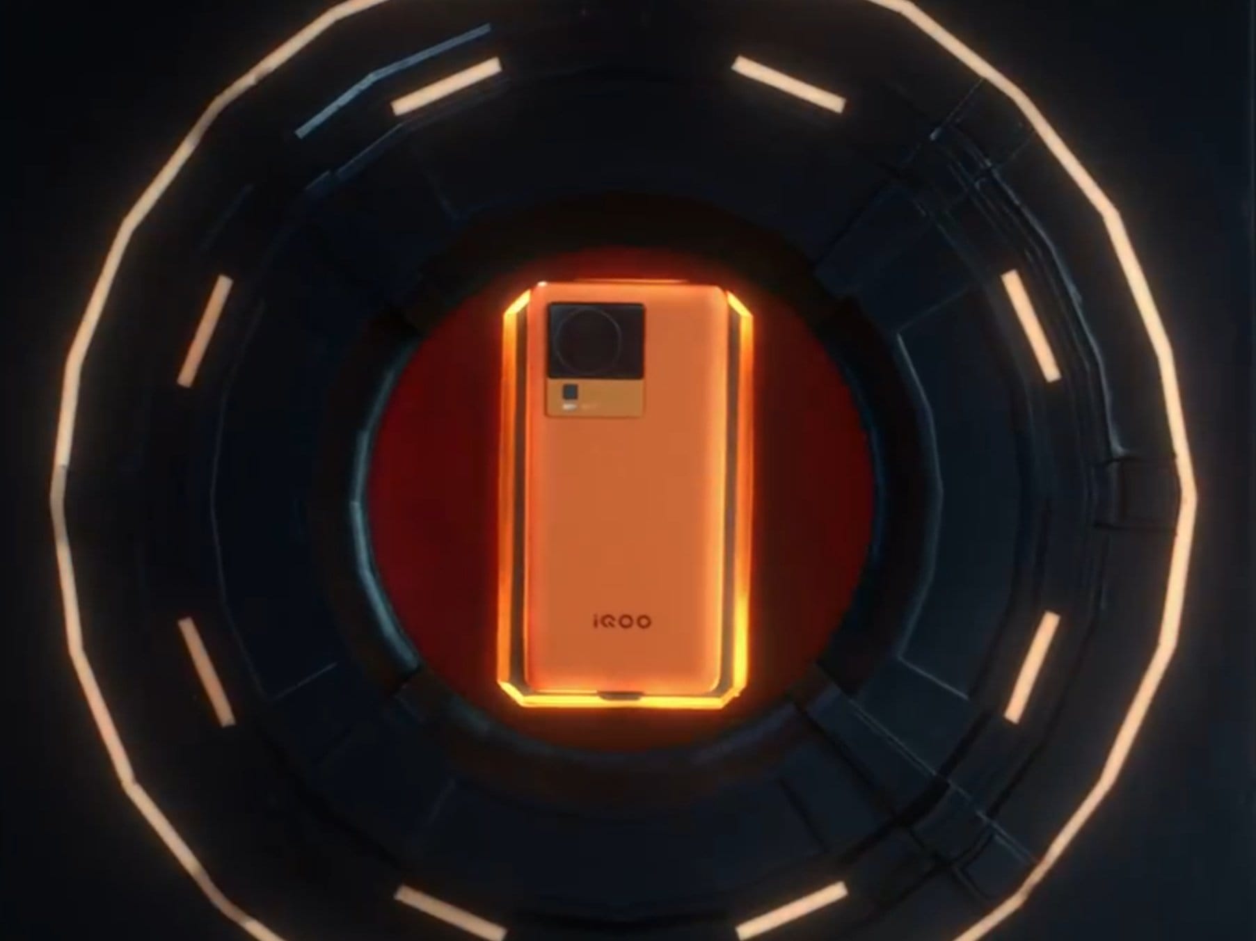 दिलों पर करने राज iQOO ला रहा है धांसू 5G स्मार्टफोन, मिनटों में होगा फुल चार्ज, लॉन्च की डेट कर लें नोट 