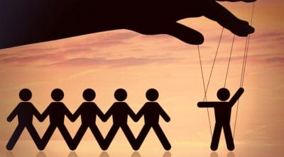 Manipulative tricks : इन 7 तरीकों से कोई भी कर सकता है आपको मैनिपुलेट, बचकर रहिये