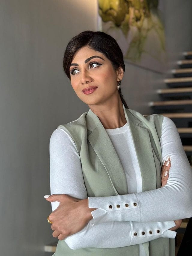 Shilpa Shetty के एलिगेंट लुक पर फिदा हुए फैंस
