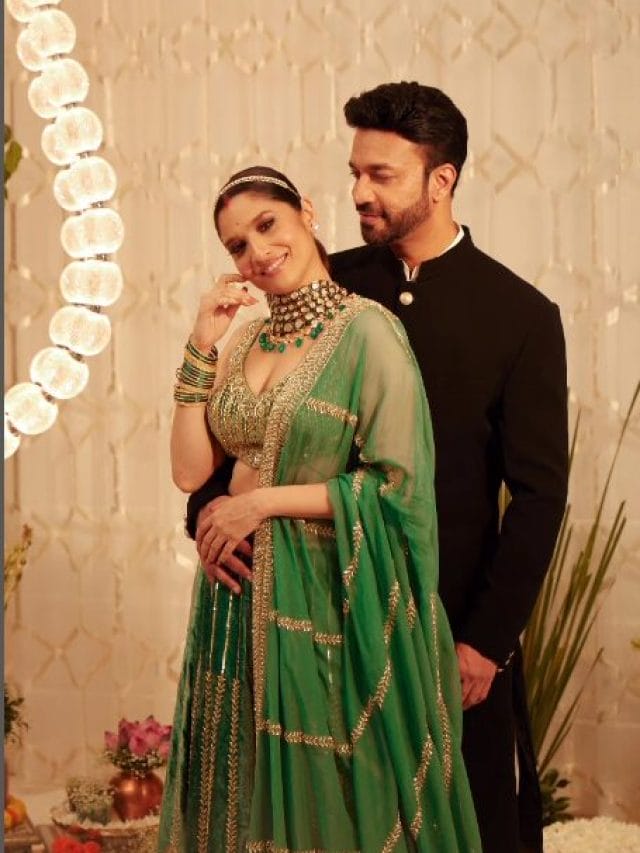 Ankita Lokhande ने पति विक्की के साथ मनाई अपनी पहली दिवाली, देखें खूबसूरत फ़ोटोज़