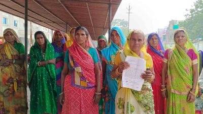 फोरलेन में गई जमीन, अब दर- दर की ठोंकरे खा रहे आदिवासी